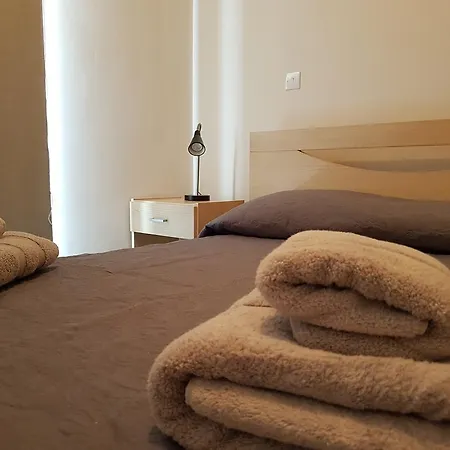 Marand Паралимни